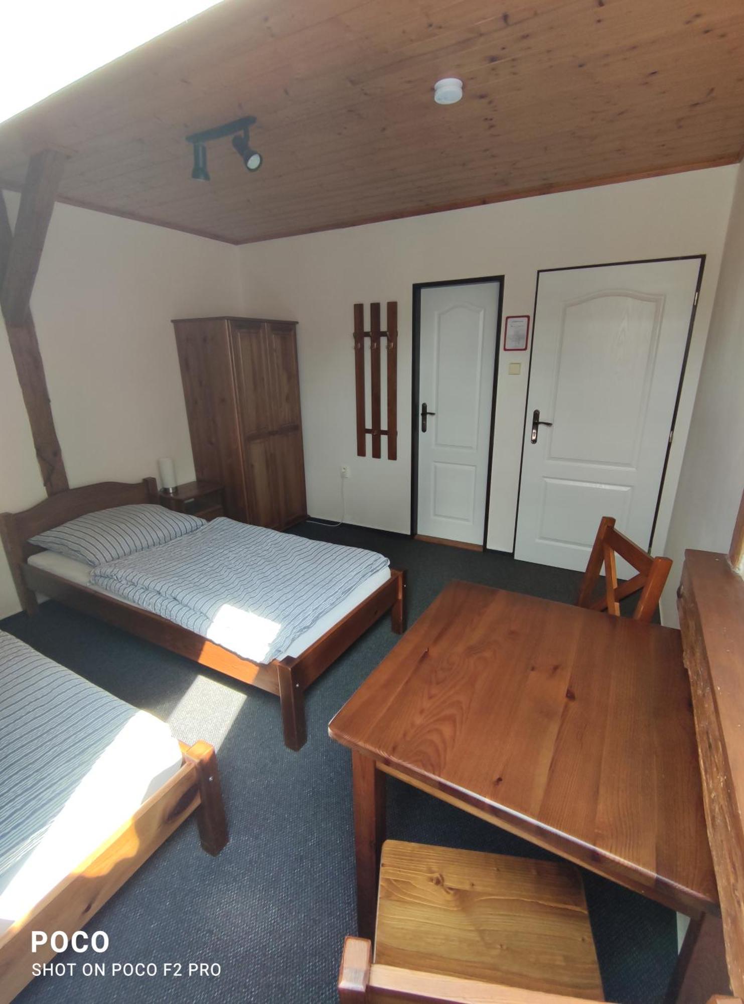 Zamecka Posta Penzion Neznasov Kamer foto